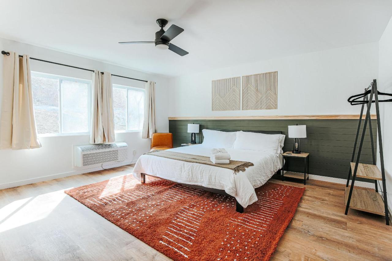 Grey Pine Lodge Waynesboro Zimmer foto
