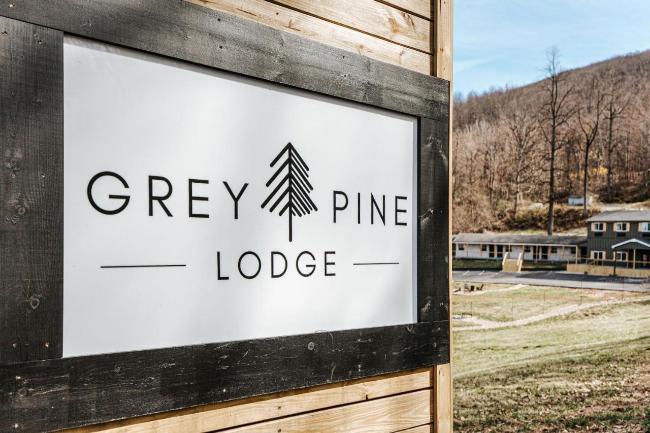 Grey Pine Lodge Waynesboro Exterior foto